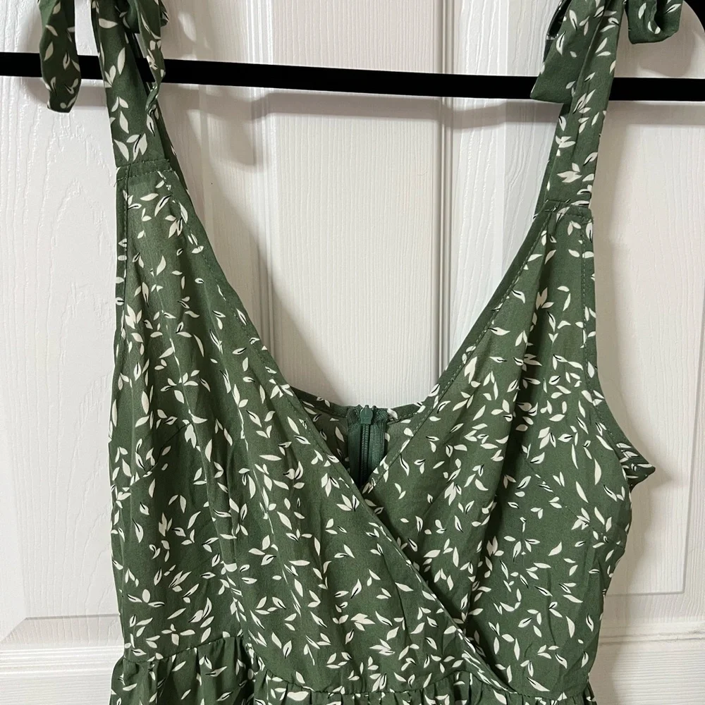 NWT Cupshe Abstract Print Chiffon Dress M - Picture 12 of 13